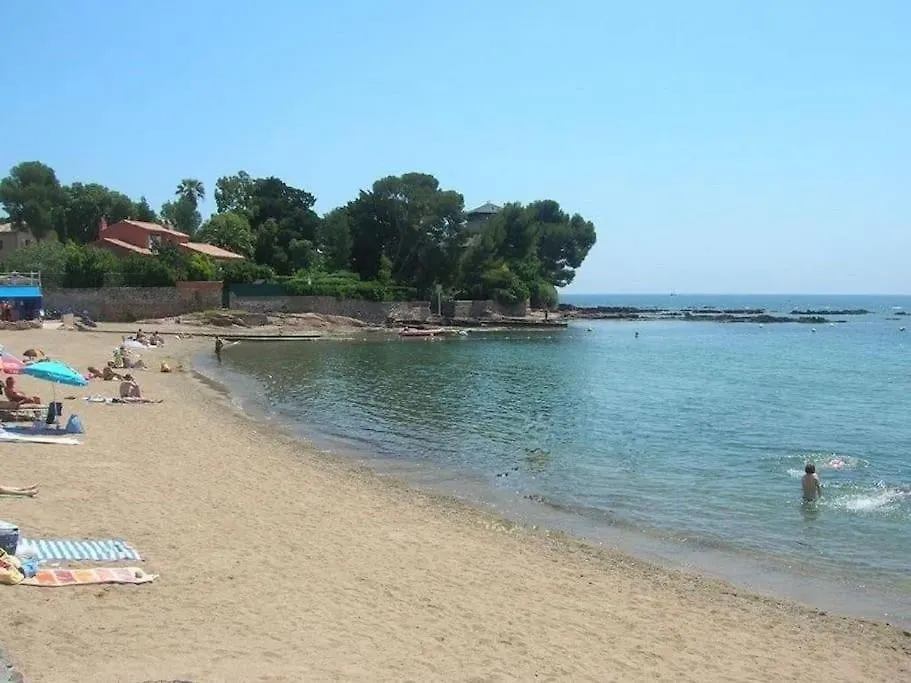 Apartment Appart Proche Mer - Piscine Saint-Raphael  France
